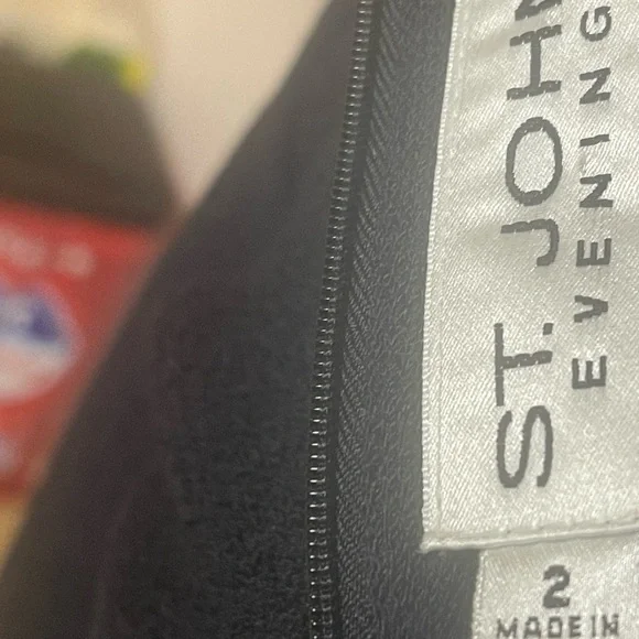 St. John Black Long Sleeve Dress with Brooch - Picture 5 of 7